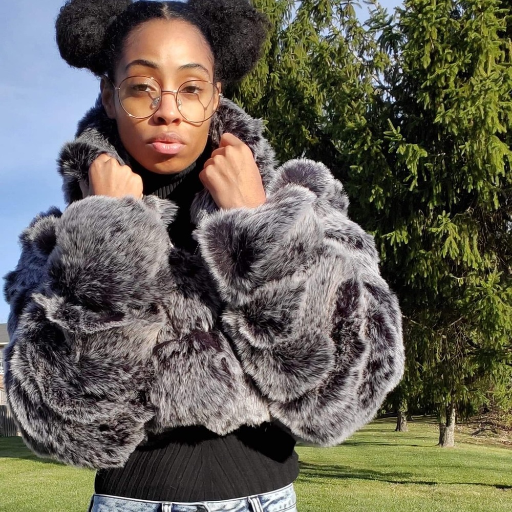 GRAY FAUX FUR CROP JACKET WITH HOOD